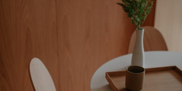 pexels-cup-of-couple-6633448 verduurzamen van jouw interieur
