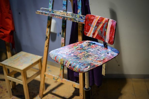 wood-3129350_640 stoel stofferen