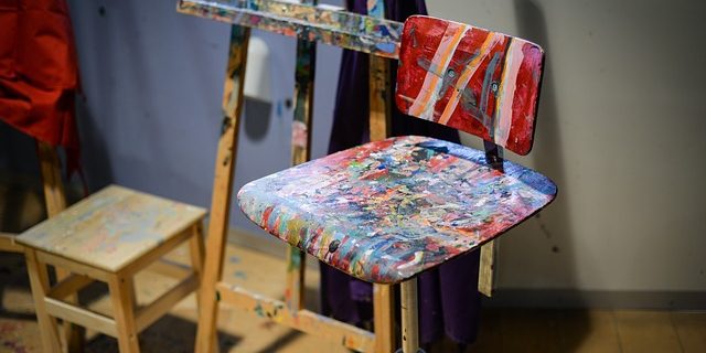 wood-3129350_640 stoel stofferen