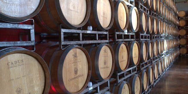 pexels-pixabay-434311 thuis wijn bewaren